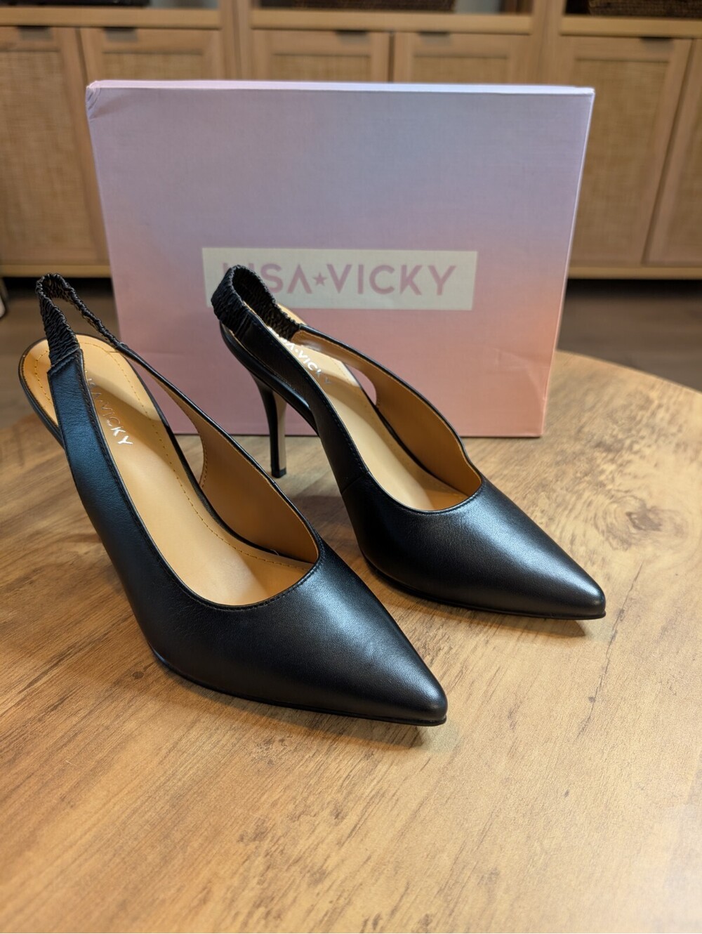 Lisa Vicky PIPER Slingback Pumps in Black Leather Women's Size 8 New